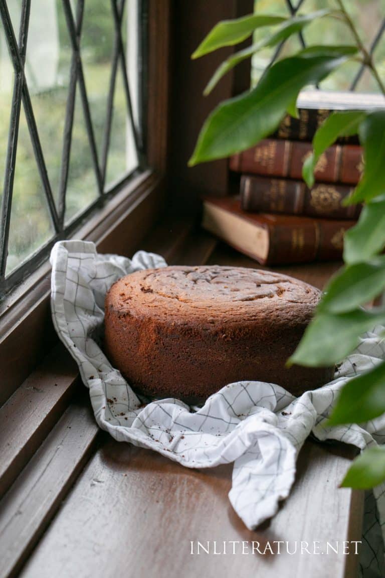 Traditional British Caraway Seed Cake | The Hobbit; An Unexpected Party